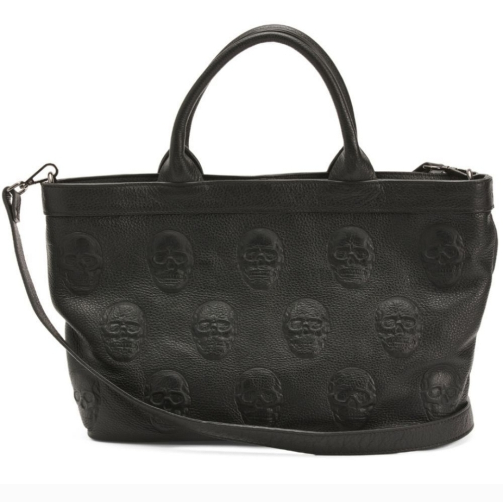 NEW IO Pelle Skull Handbag
